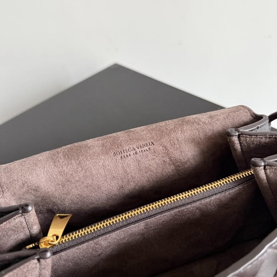 BV Dustbag Shoulder Bag (Suede) 32cm