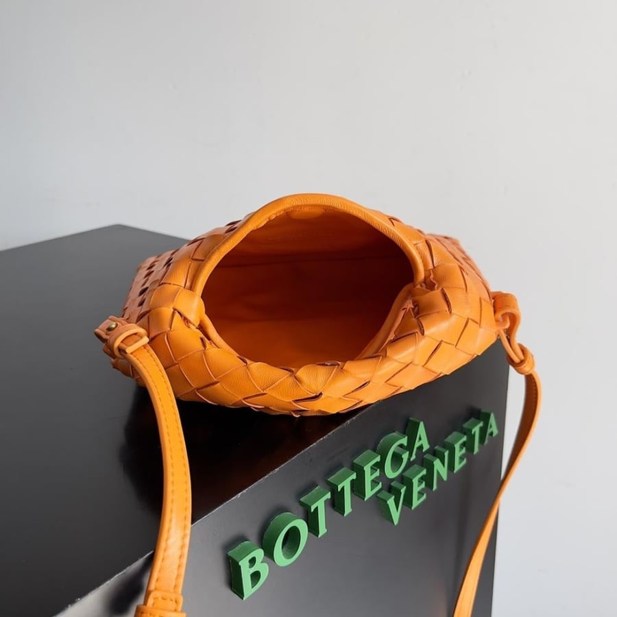 BV Mini Hop Bag 25.5cm