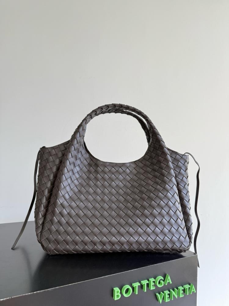 BV Campana Shoulder Bag 39cm