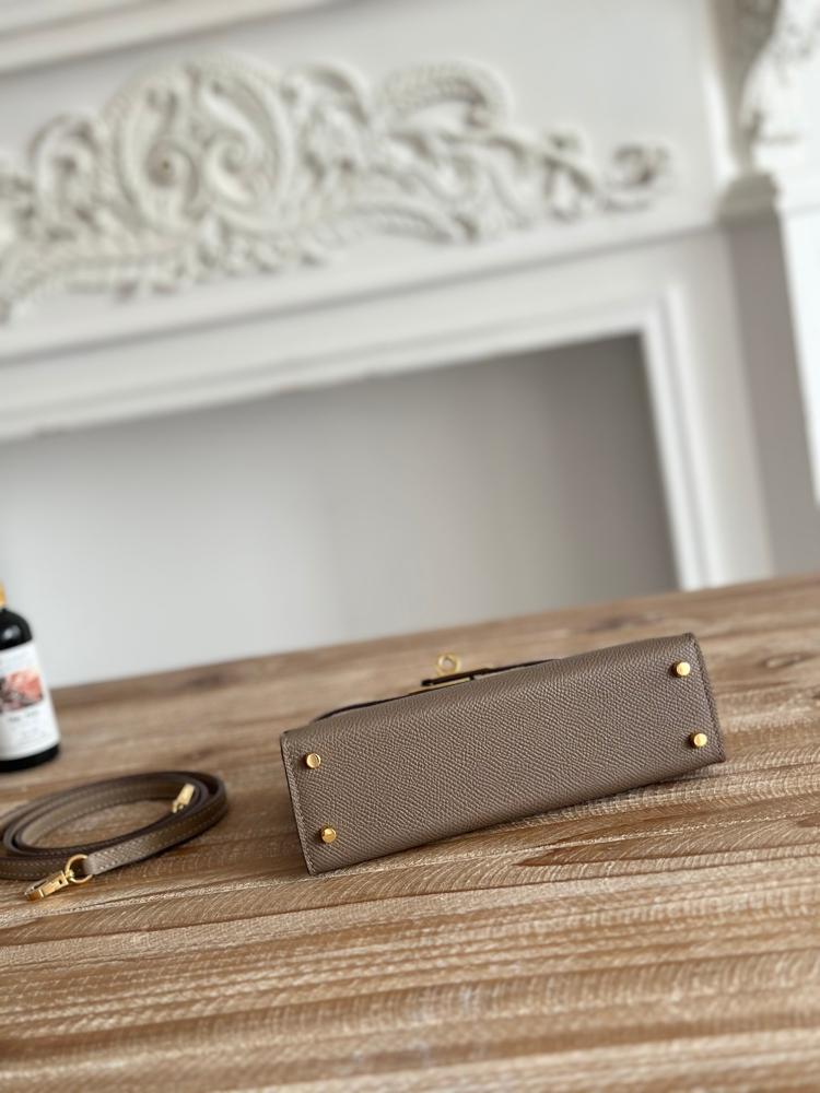 Hermes Mini Kelly II Touch Bag 19cm - Etoupe & Beige / Gold Hardware