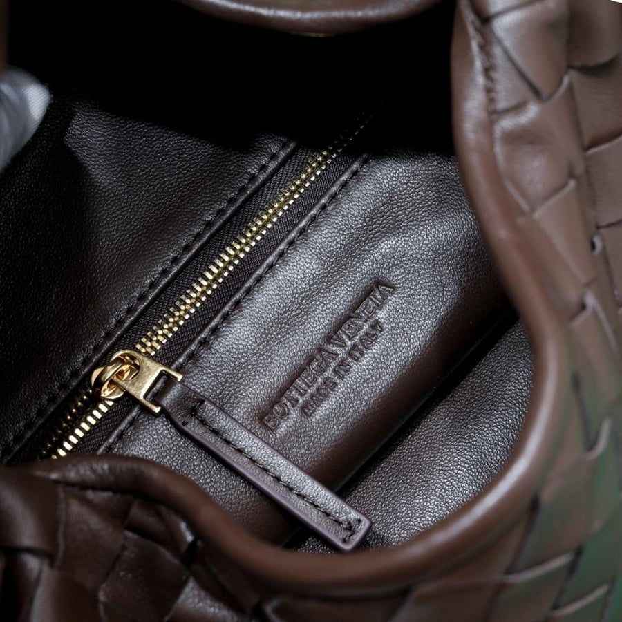 New BV Small Hop Bag 41cm (Leather)