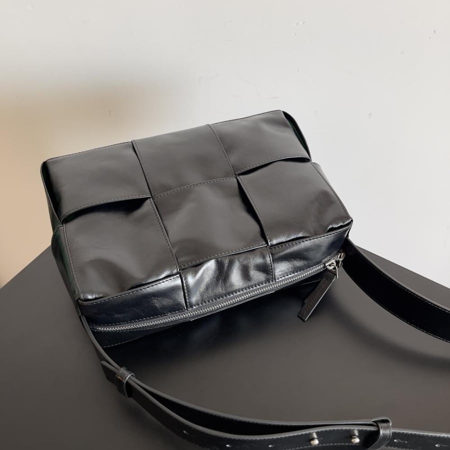 BV Small Arco Camera Bag 28cm