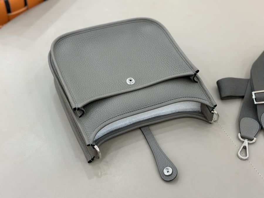 Hermes Evelyne III 29 TC Bag