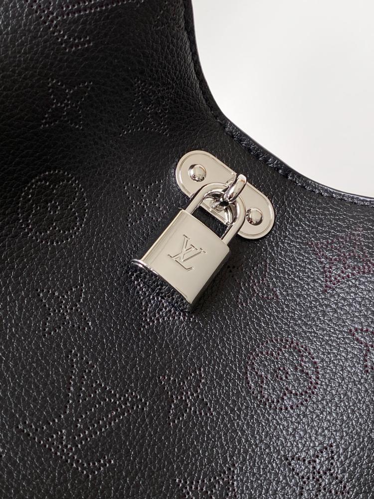LV Perforated Shoulder Bag 25*20*6cm