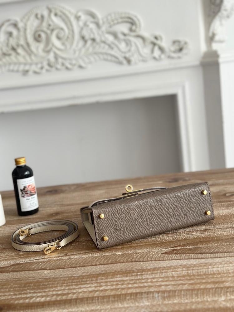 Hermes Mini Kelly II Bag 19cm - Etoupe & Ecru / Gold Hardware