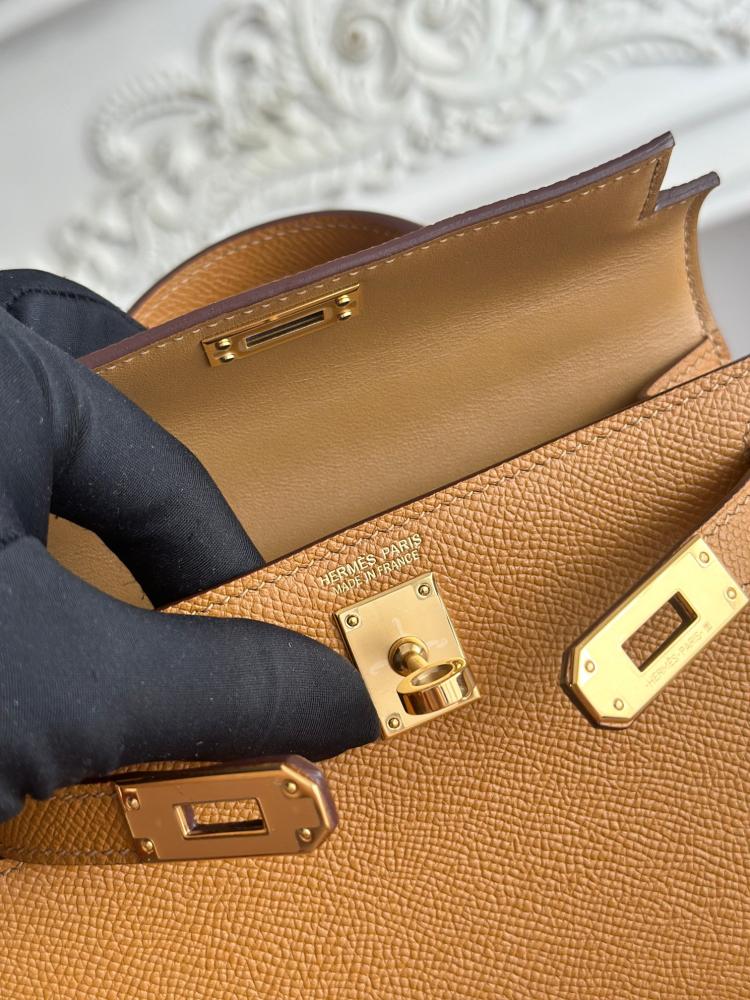Hermes Mini Kelly II Bag 19cm - Tan / Gold Hardware
