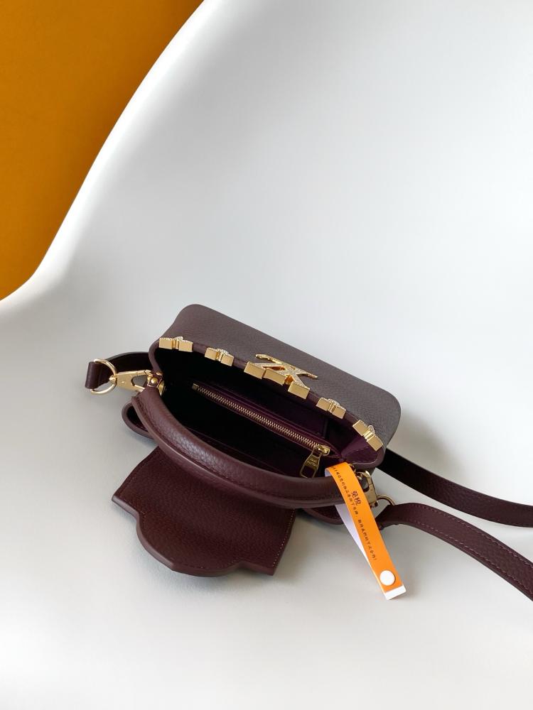 LV Capucines 21cm