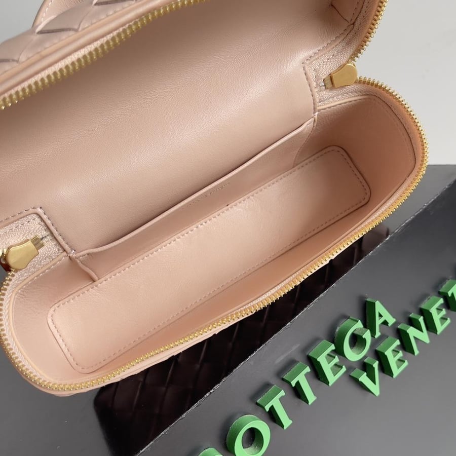 BV Vanity Case Bag 22cm