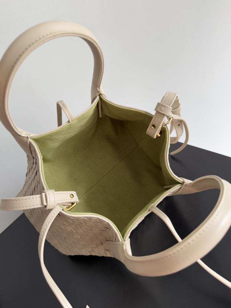 BV Pinacoteca Bag 24cm