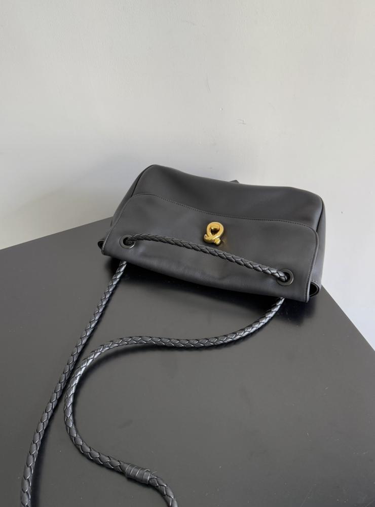 Bottega Veneta New Madison Bag 27cm