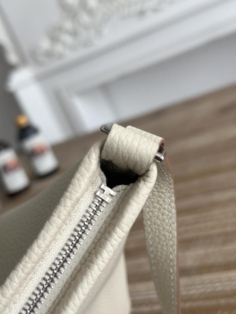 Hermes Berlingot Bag 24cm - Ecru