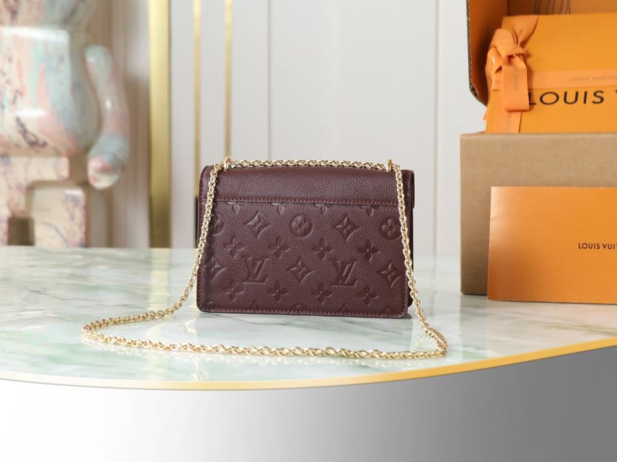 LV Chain Bag - 19.513.56.5cm