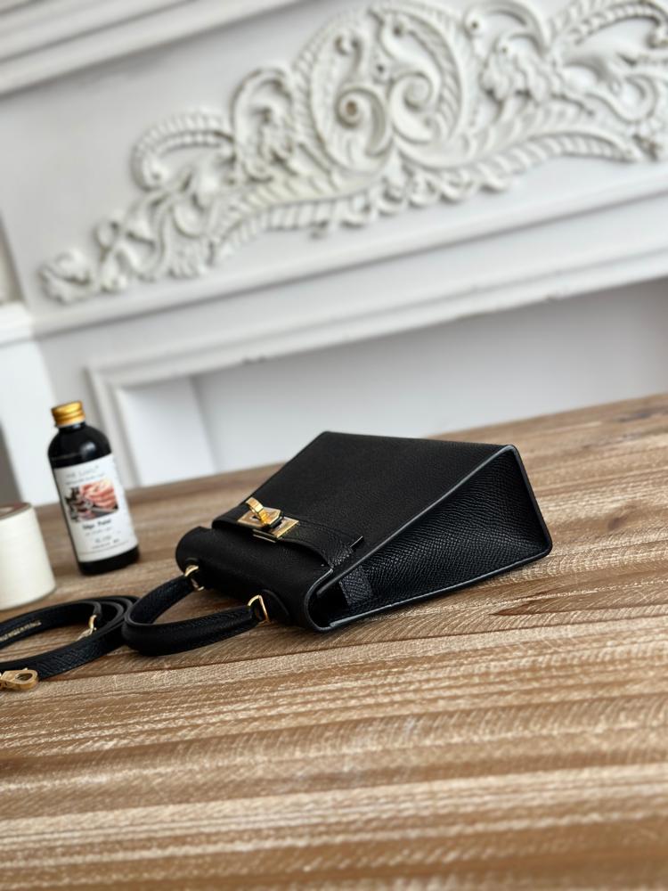 Hermes Mini Kelly II Bag 19cm - Black / Gold Hardware