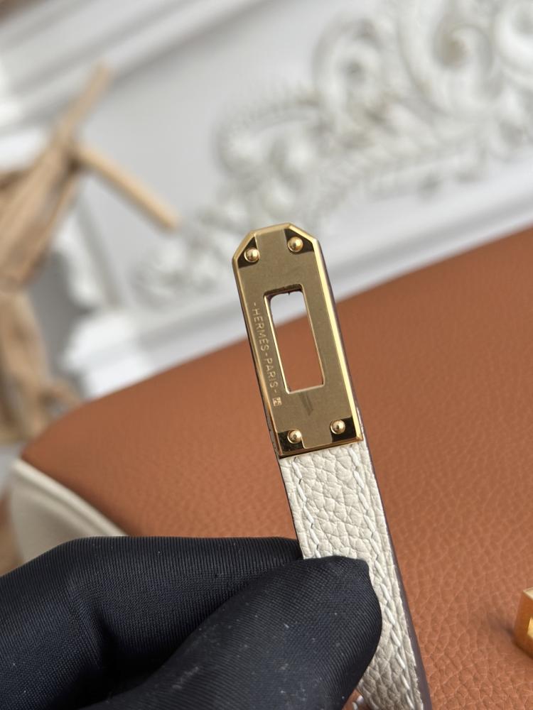 Hermes Birkin Bag 25/30cm - Gold & Ecru