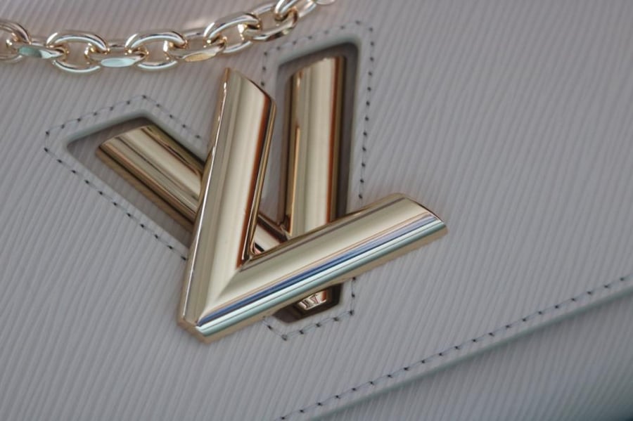 LV Twist Charms Chain 23cm