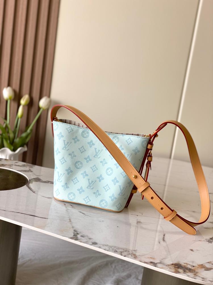 LV Bucket Bag Monogram 16cm