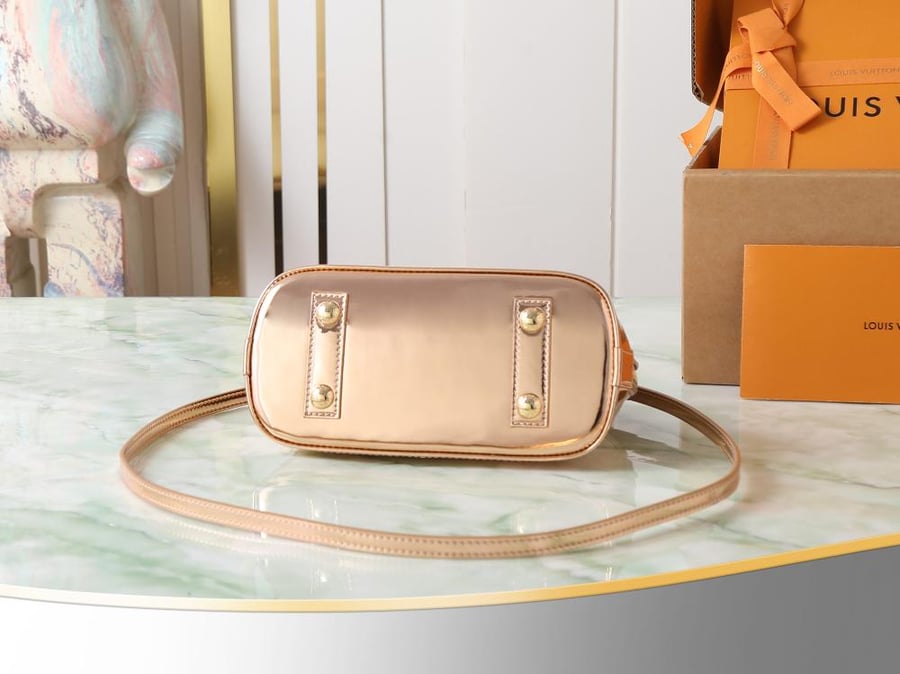 LV Alma Bag 23.5 cm