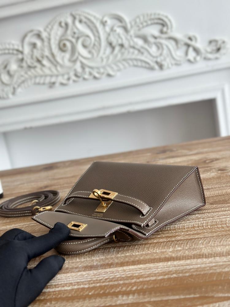 Hermes Mini Kelly II Bag 19cm - Etoupe / Gold Hardware
