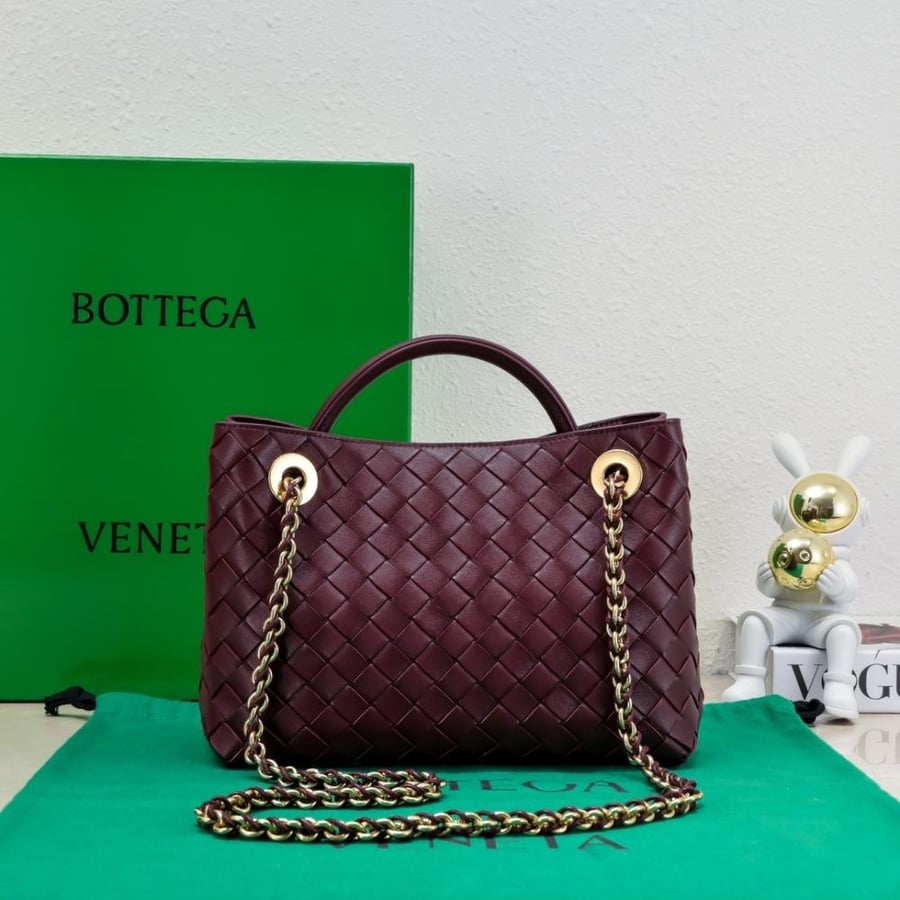 BV Small Andiamo Chain Bag 25cm