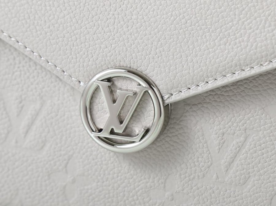 LV Chain Bag - 19.513.56.5cm