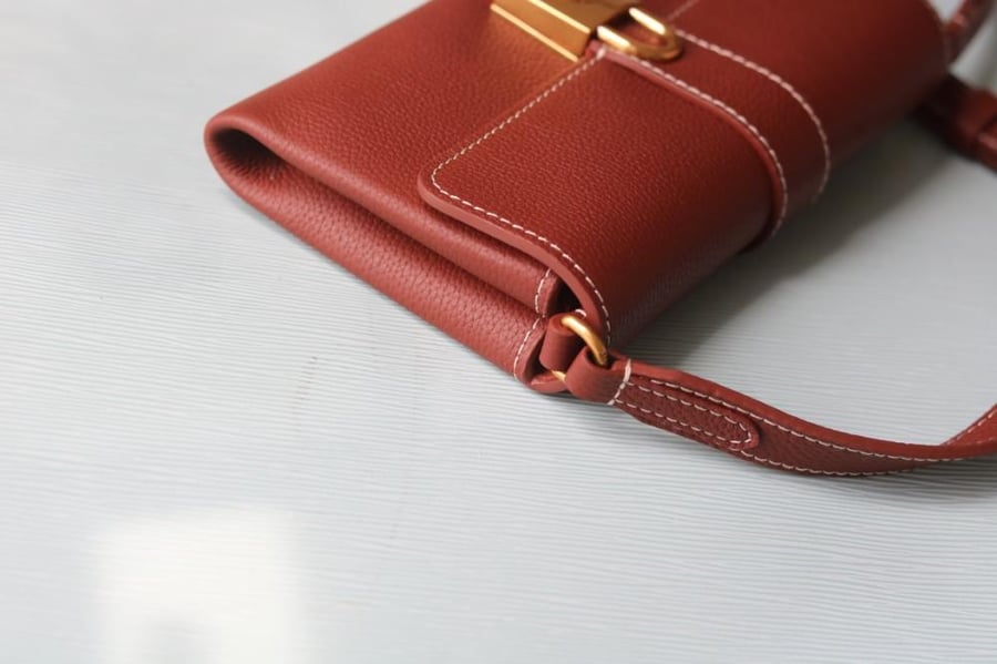 LV Lockme Chain Wallet 22cm