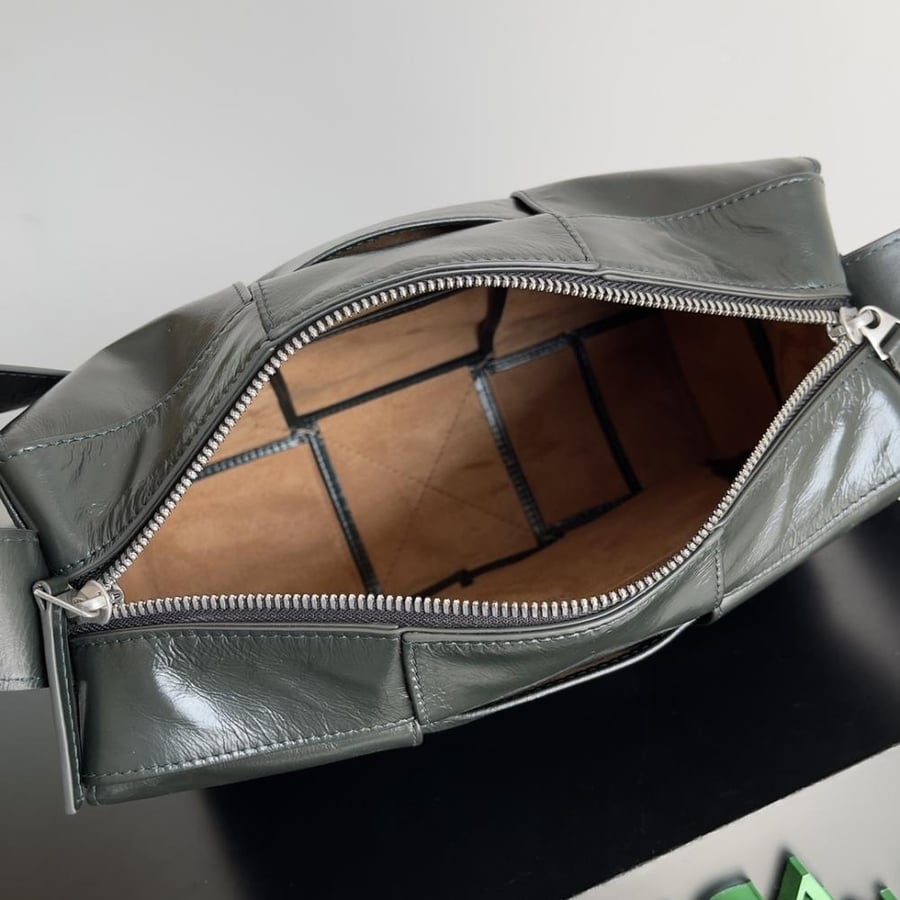 BV Small Arco Camera Bag 28cm
