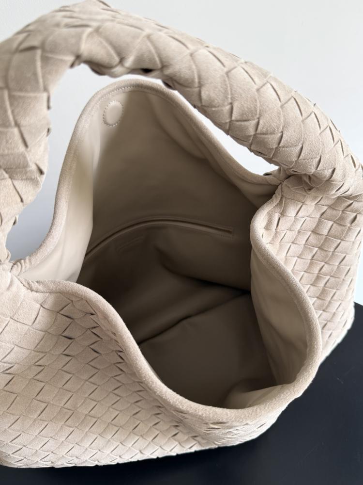 BV New Large Hop Bag 54cm (Suede)