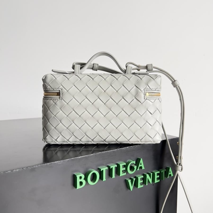 BV Vanity Case Bag 22cm
