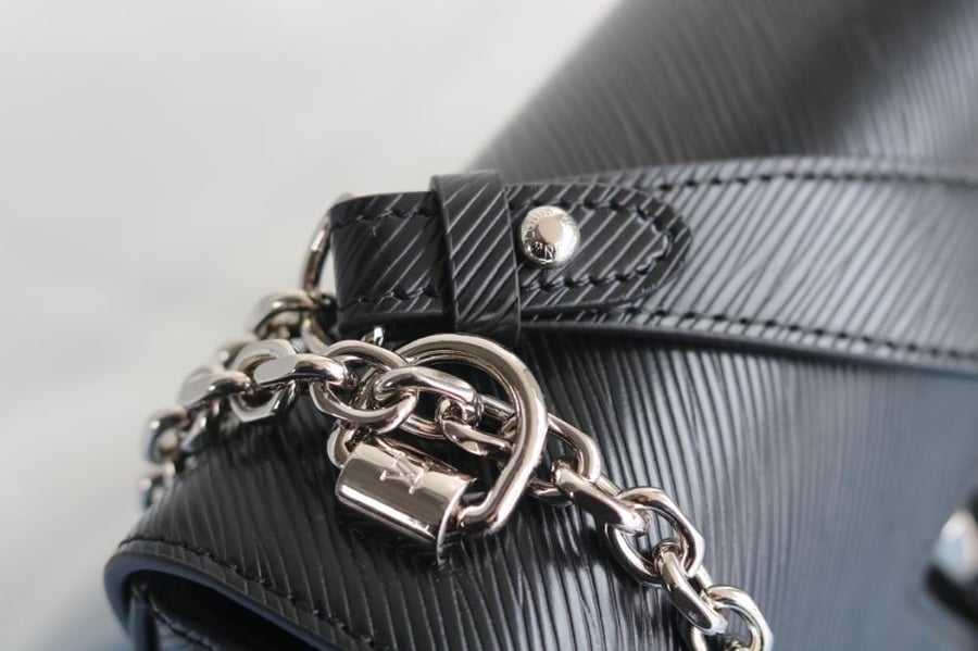 LV Twist Epi Leather 23cm