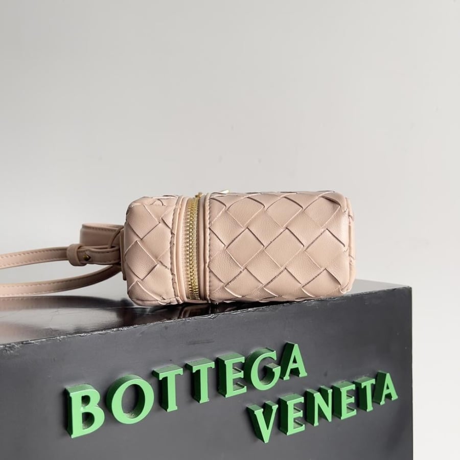 BV Vanity Case Bag 22cm