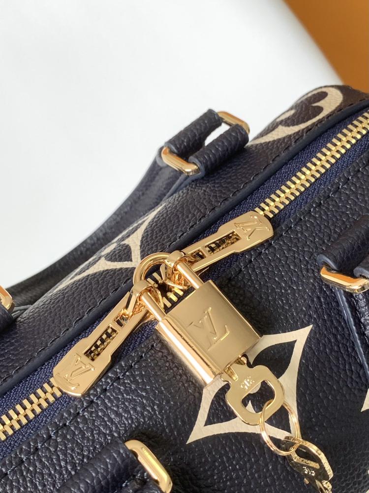 LV Speedy Bag 20.513.512cm