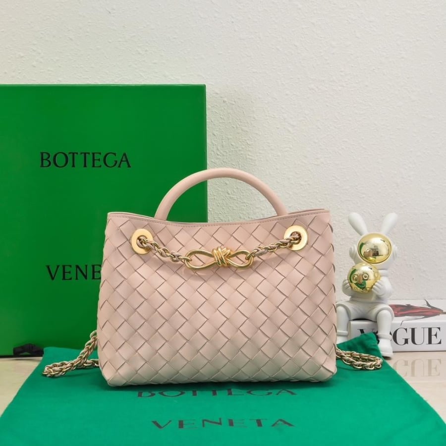 BV Small Andiamo Chain Bag 25cm