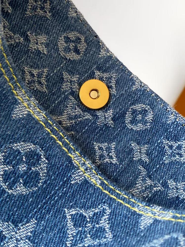 LV Bucket Bag Monogram Jacquard 18cm