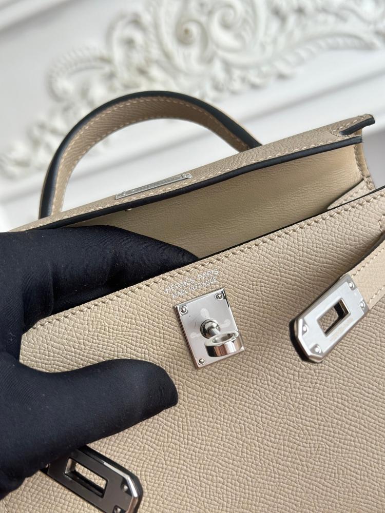 Hermes Mini Kelly II Bag 19cm - Taupe / Silver Hardware