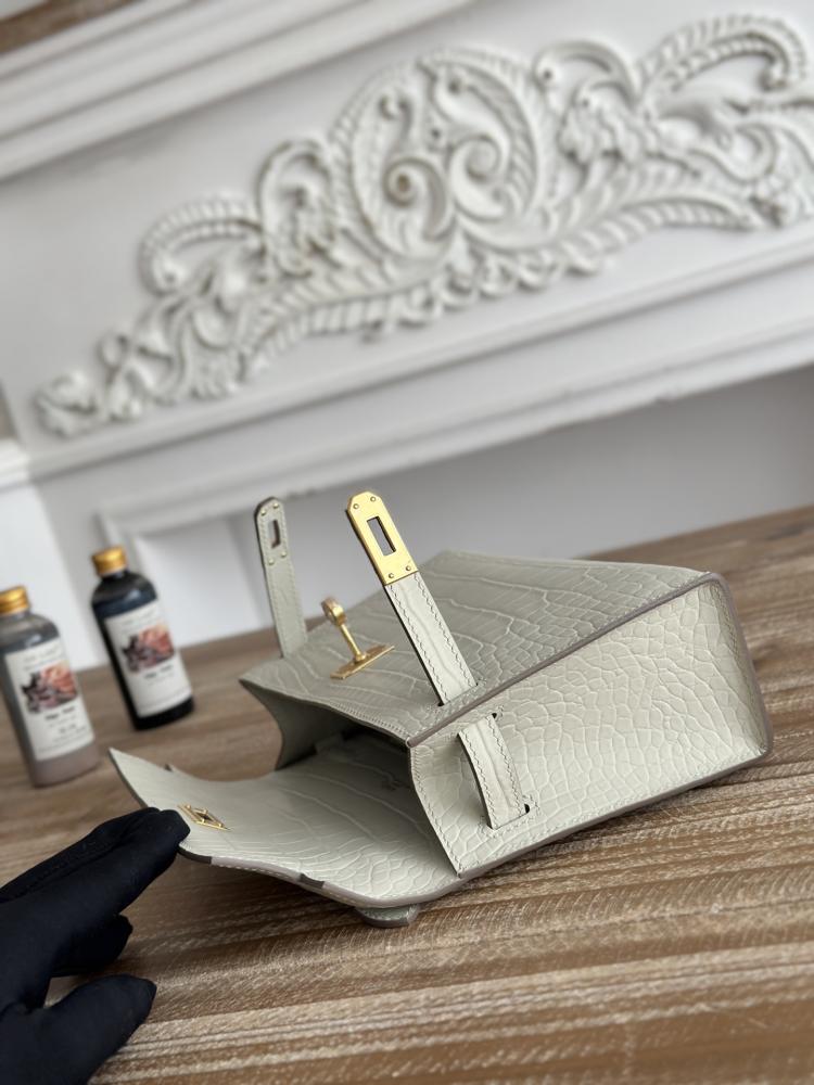 Hermes Kelly Mini Pochette 22cm