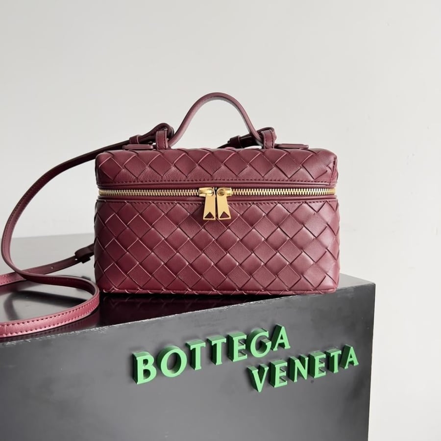 BV Vanity Case Bag 22cm