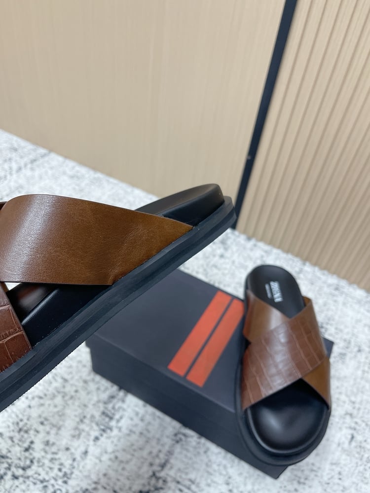 سليبر زيجنيا ايطالي جلد طبيعي بني غامق