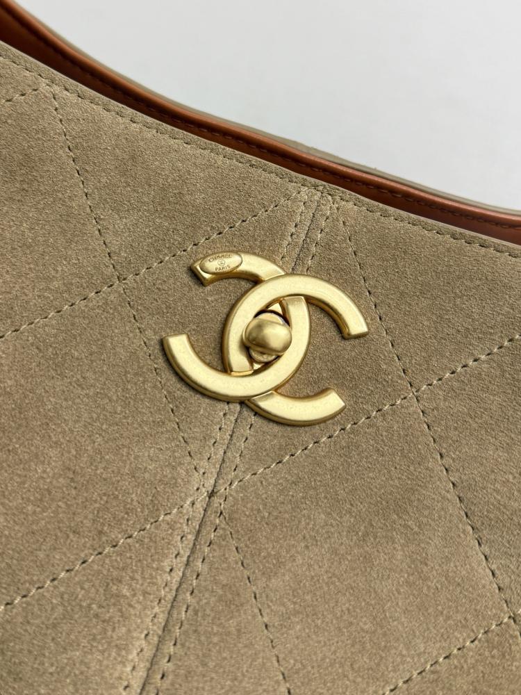 Chanel Mixed-Material Quilted Tote Bag