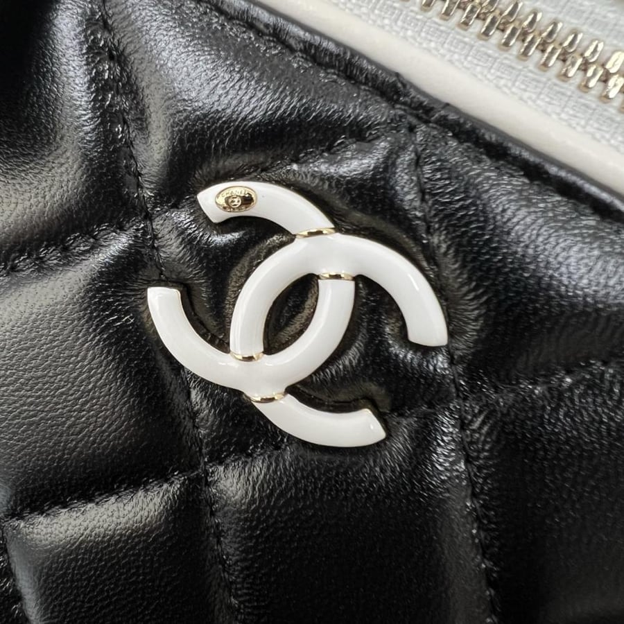 Chanel Quilted Grained Leather Vanity Case