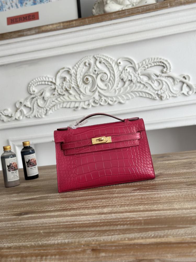 Hermes Kelly Mini Pochette 22cm - Raspberry Pink / Gold Hardware