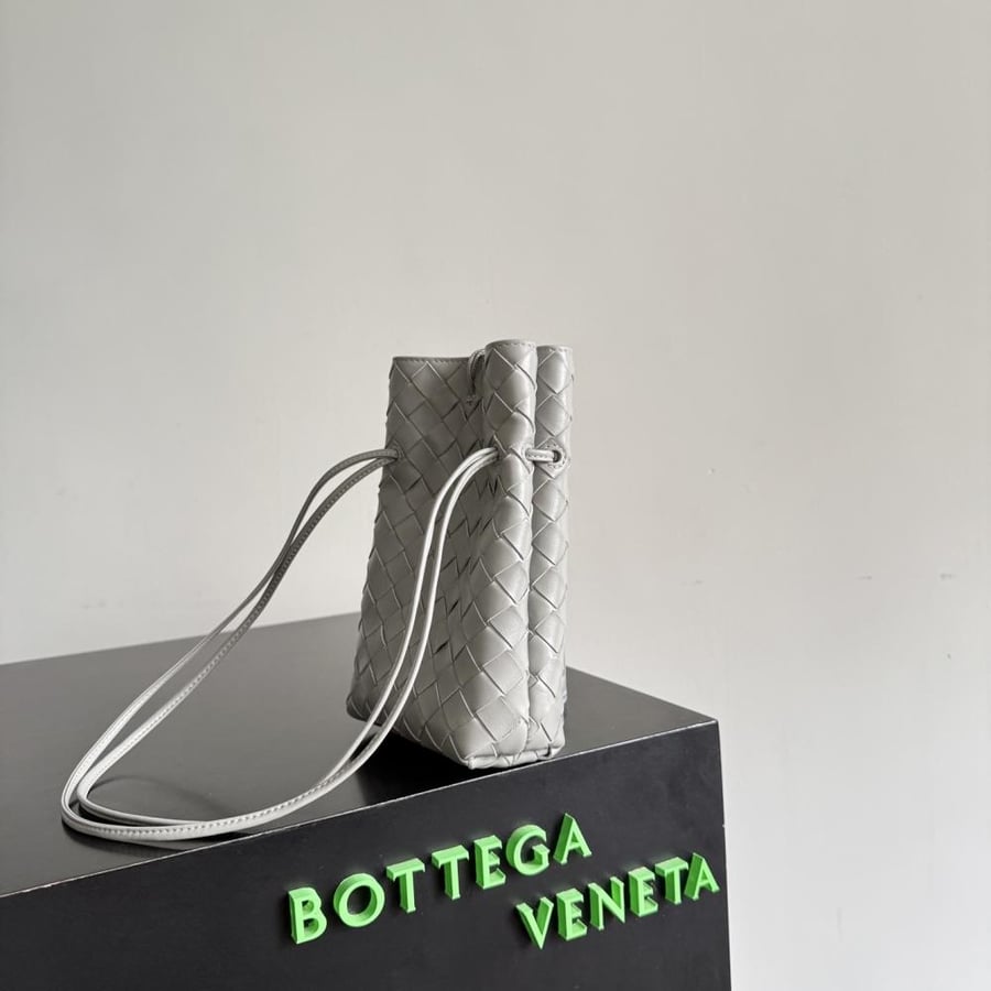 BV Andiamo Phone Pouch 14cm