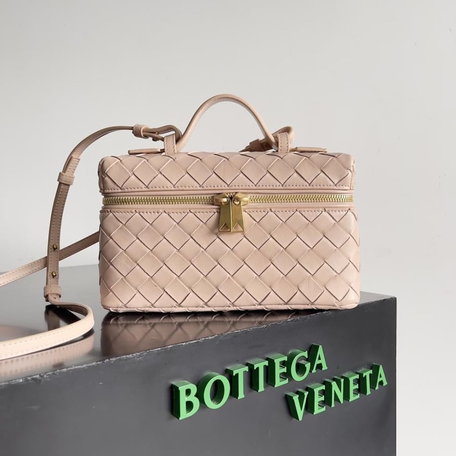 BV Vanity Case Bag 22cm
