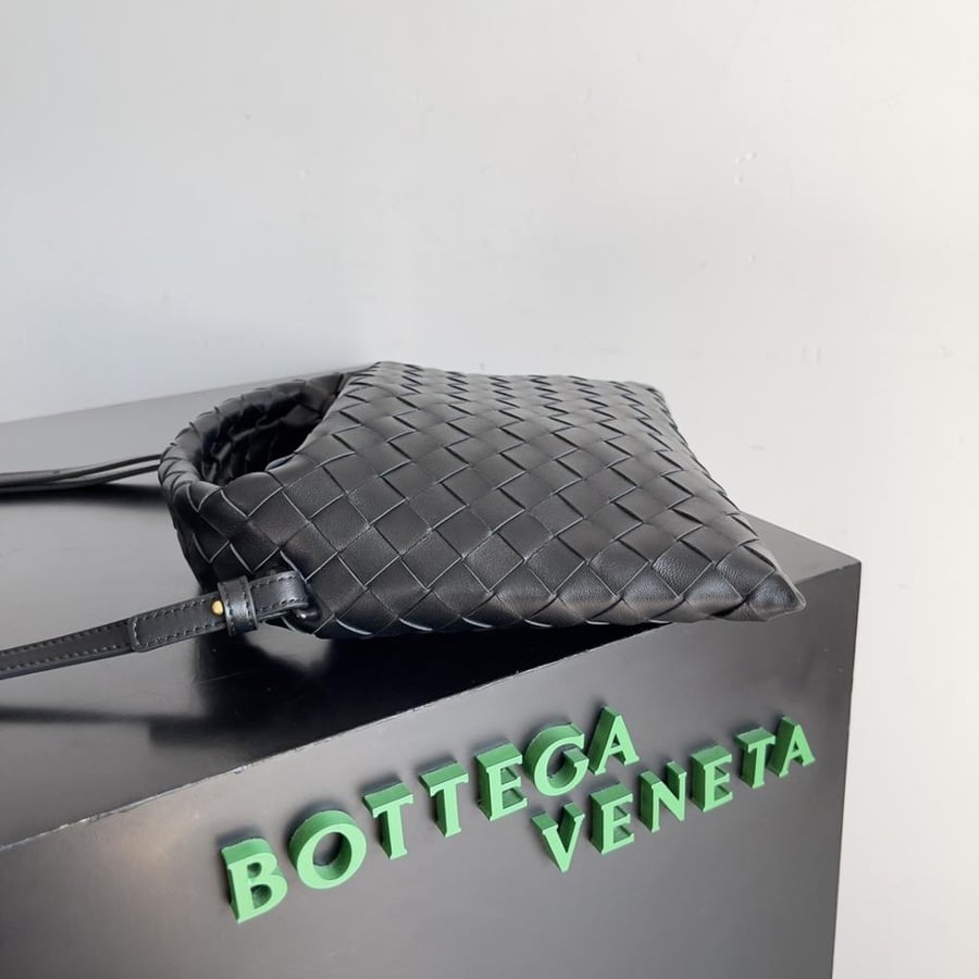 BV Mini Hop Bag 25.5cm