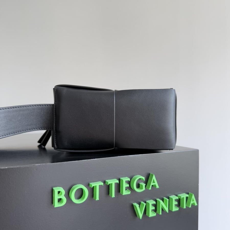 BV Small Arco Camera Bag 28cm