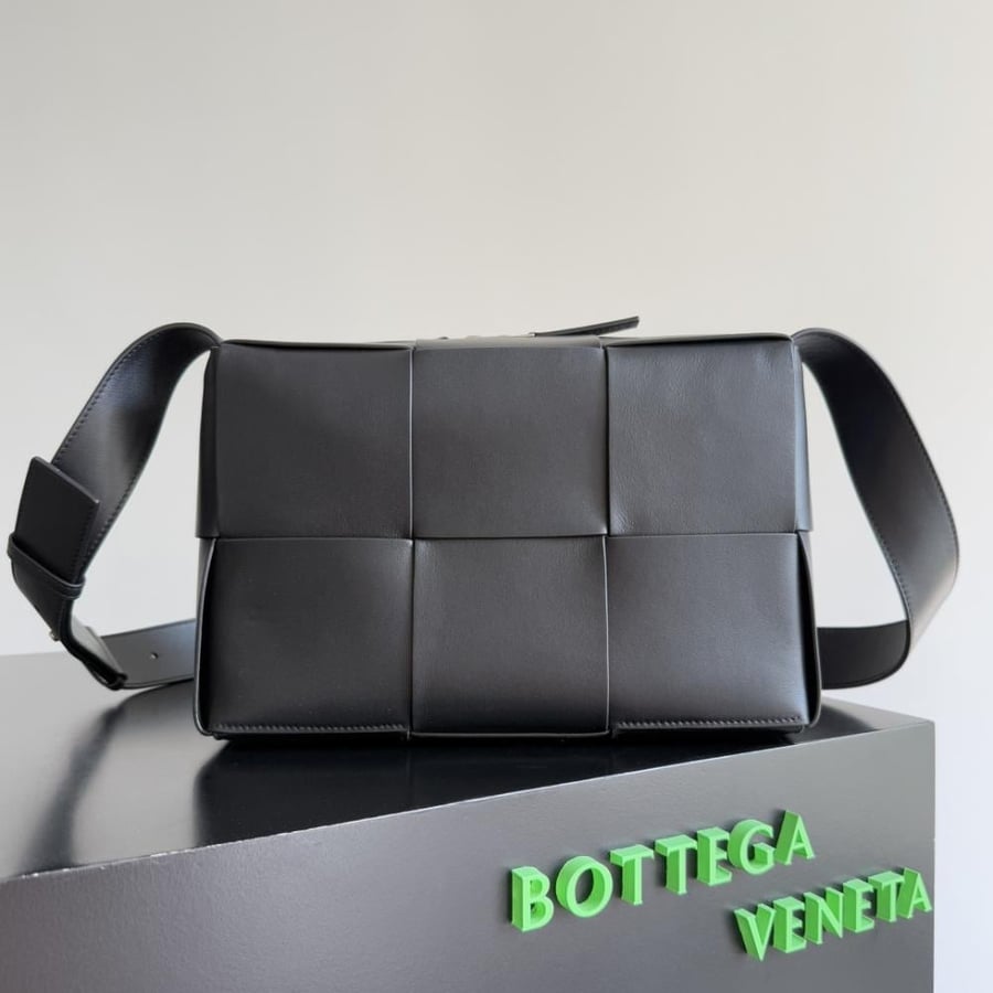 BV Small Arco Camera Bag 28cm