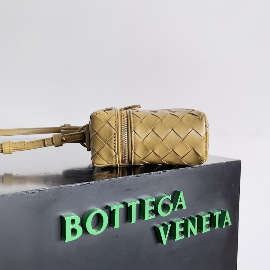 BV Vanity Case Bag 22cm