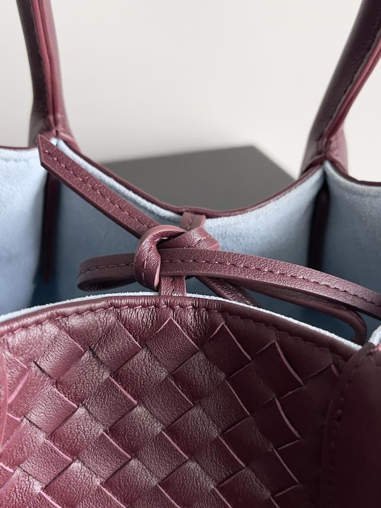 BV Pinacoteca Bag 24cm