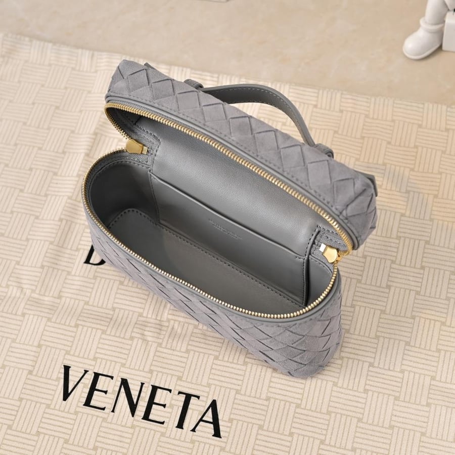 BV Vanity Case Bag 22cm