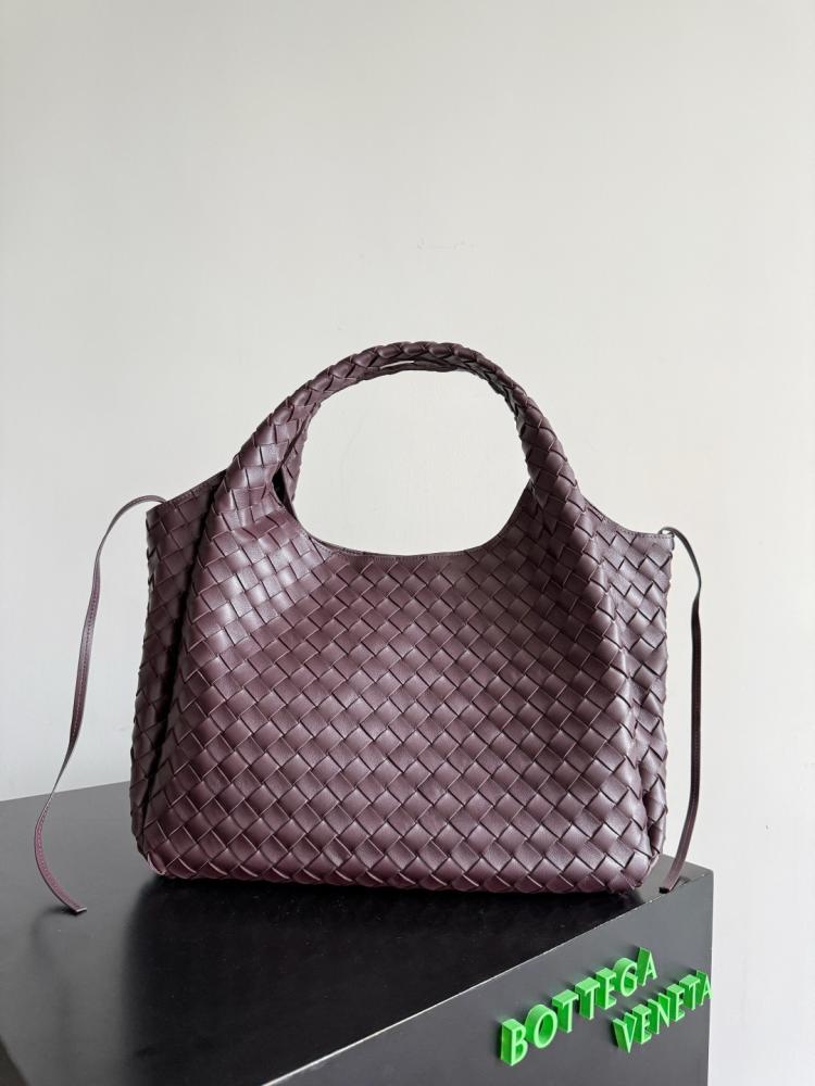 BV Campana Shoulder Bag 39cm