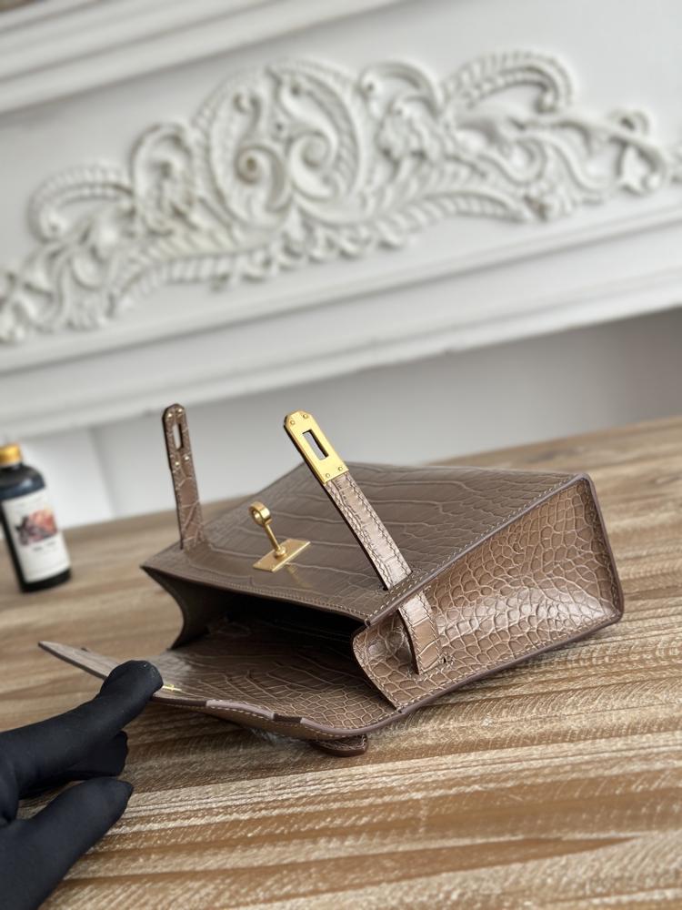 Hermes Kelly Mini Pochette 22cm - Etoupe / Gold Hardware